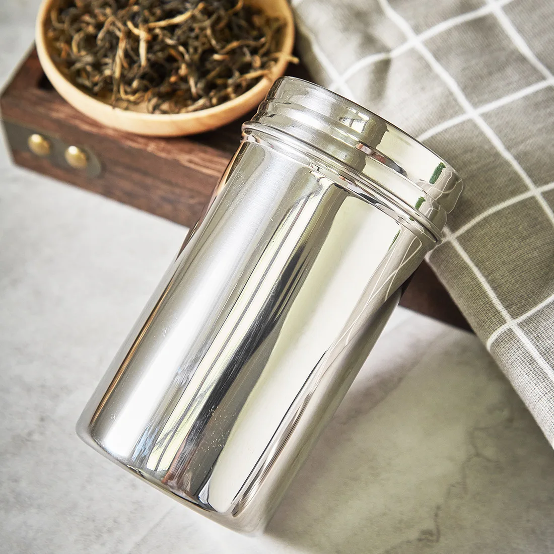 Pojemnik ze stali nierdzewnej, – Airtight Cereal Jar recenzja i cena